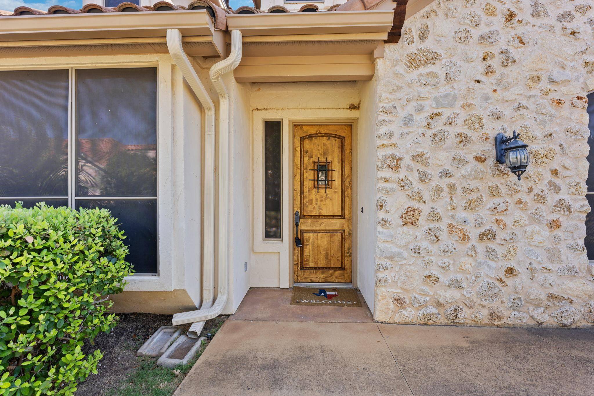 306 Enclave Circle, Horseshoe Bay, TX 78657
