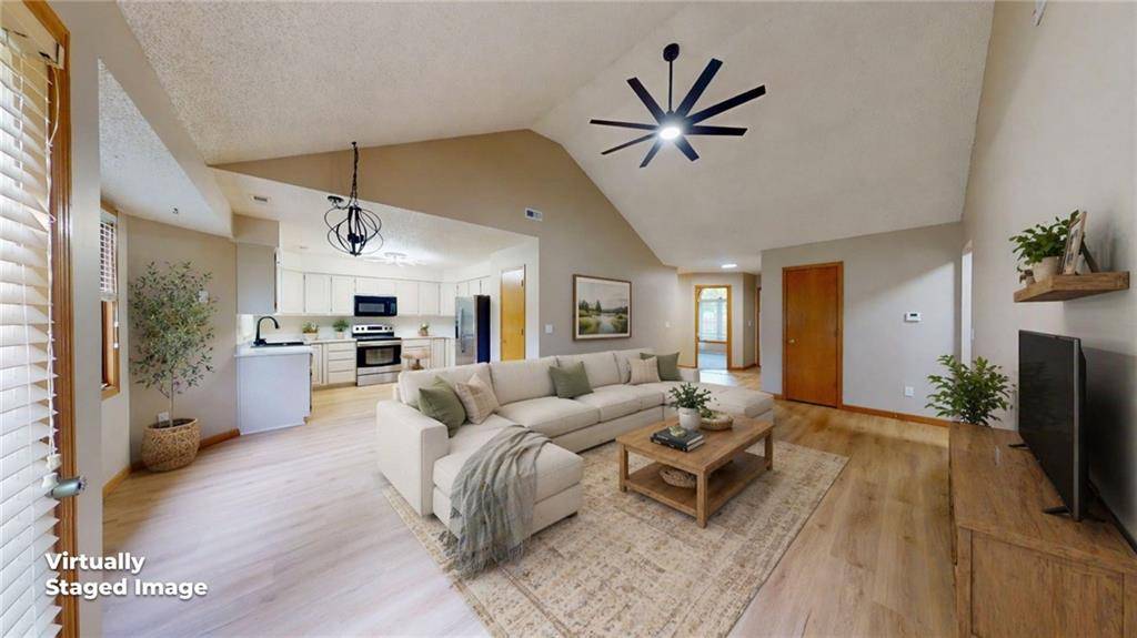2908 Meadow DR, Lawrence, KS 66047