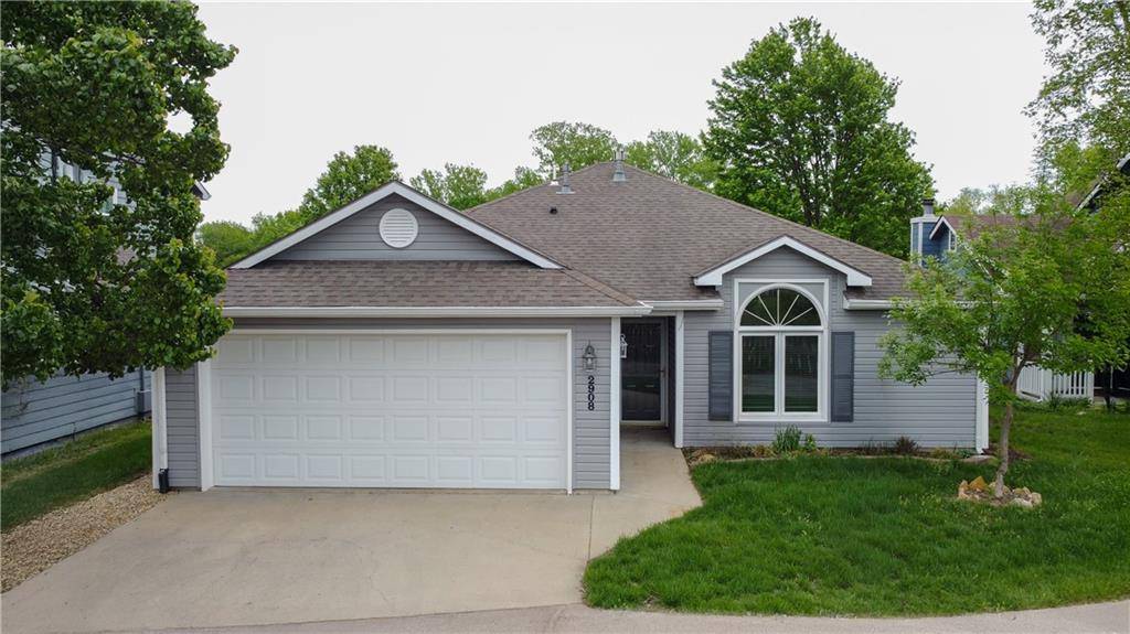 2908 Meadow DR, Lawrence, KS 66047