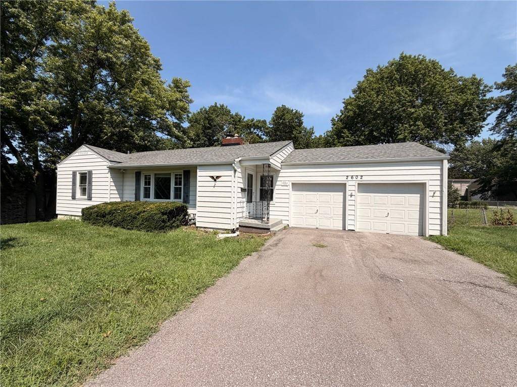 2602 NW 86th ST, Kansas City, MO 64154