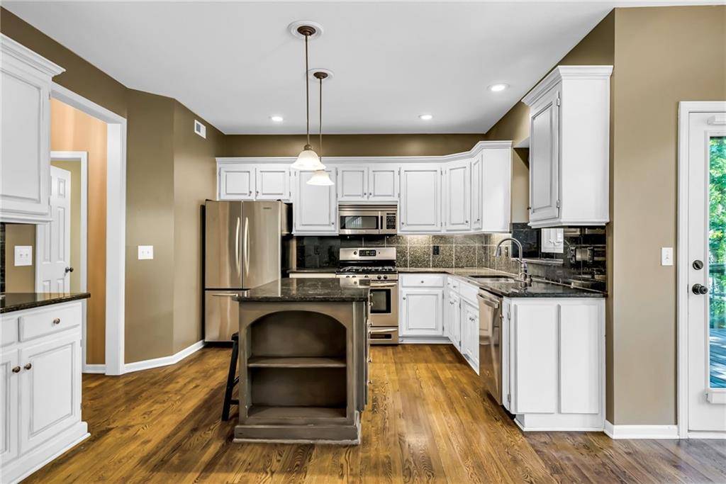 4606 AMINDA ST, Shawnee, KS 66226