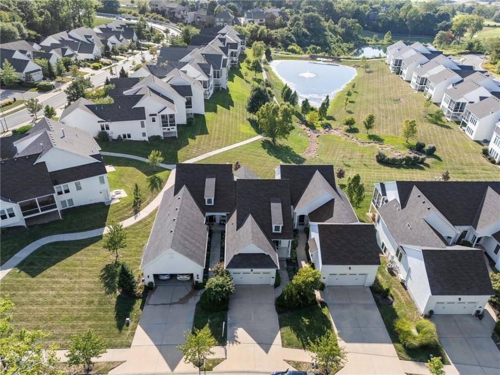 6140 Lime Stone CT, Parkville, MO 64152