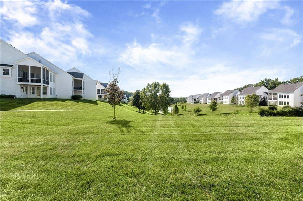 6140 Lime Stone CT, Parkville, MO 64152