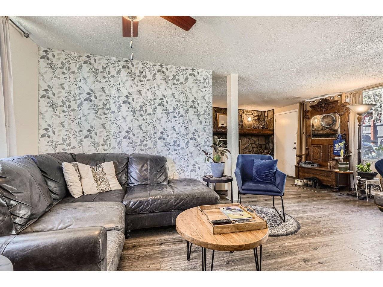 33 L, Golden, CO 80403