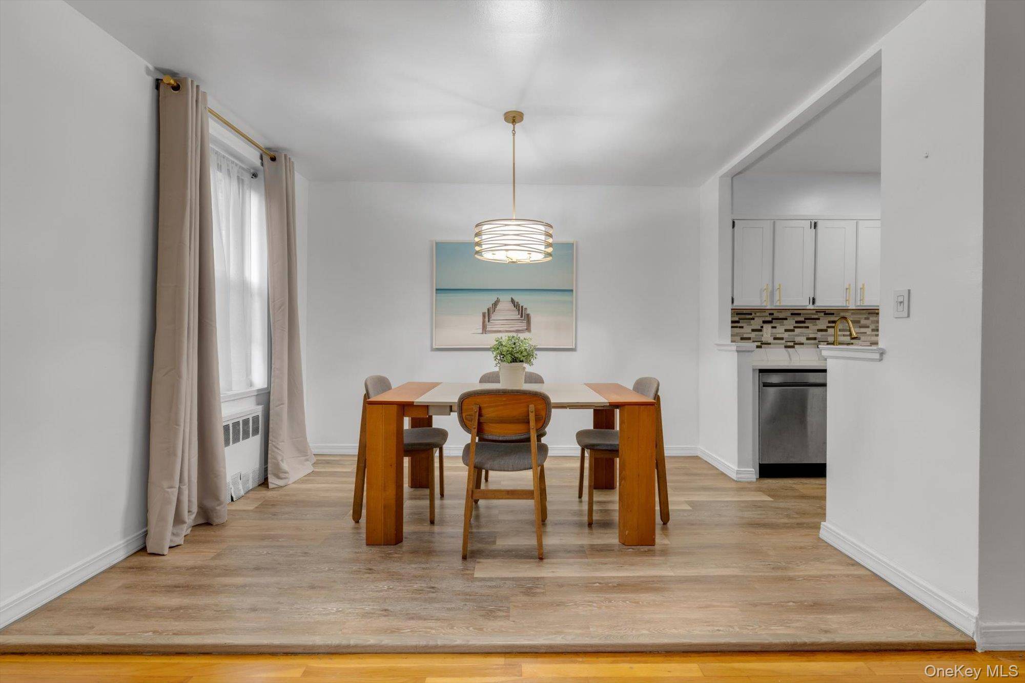 43-25 Douglaston Pkwy ##2-G, Douglaston, NY 11363