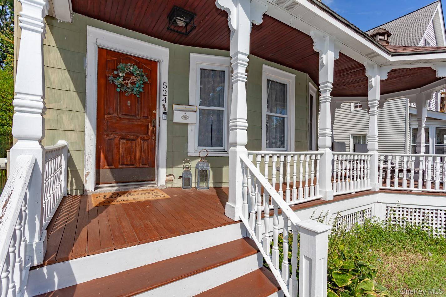 524 Simpson PL, Peekskill, NY 10566