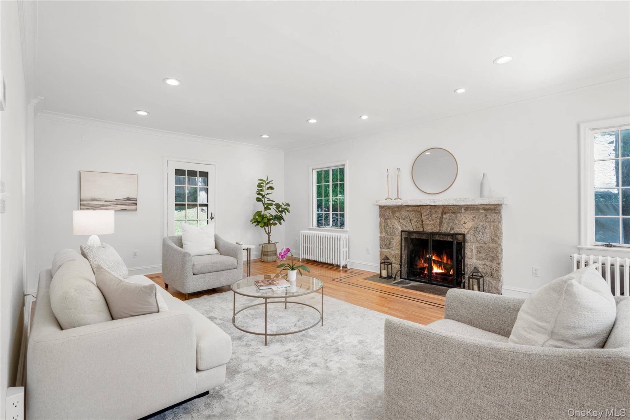 12 Dimitri PL, Larchmont, NY 10538