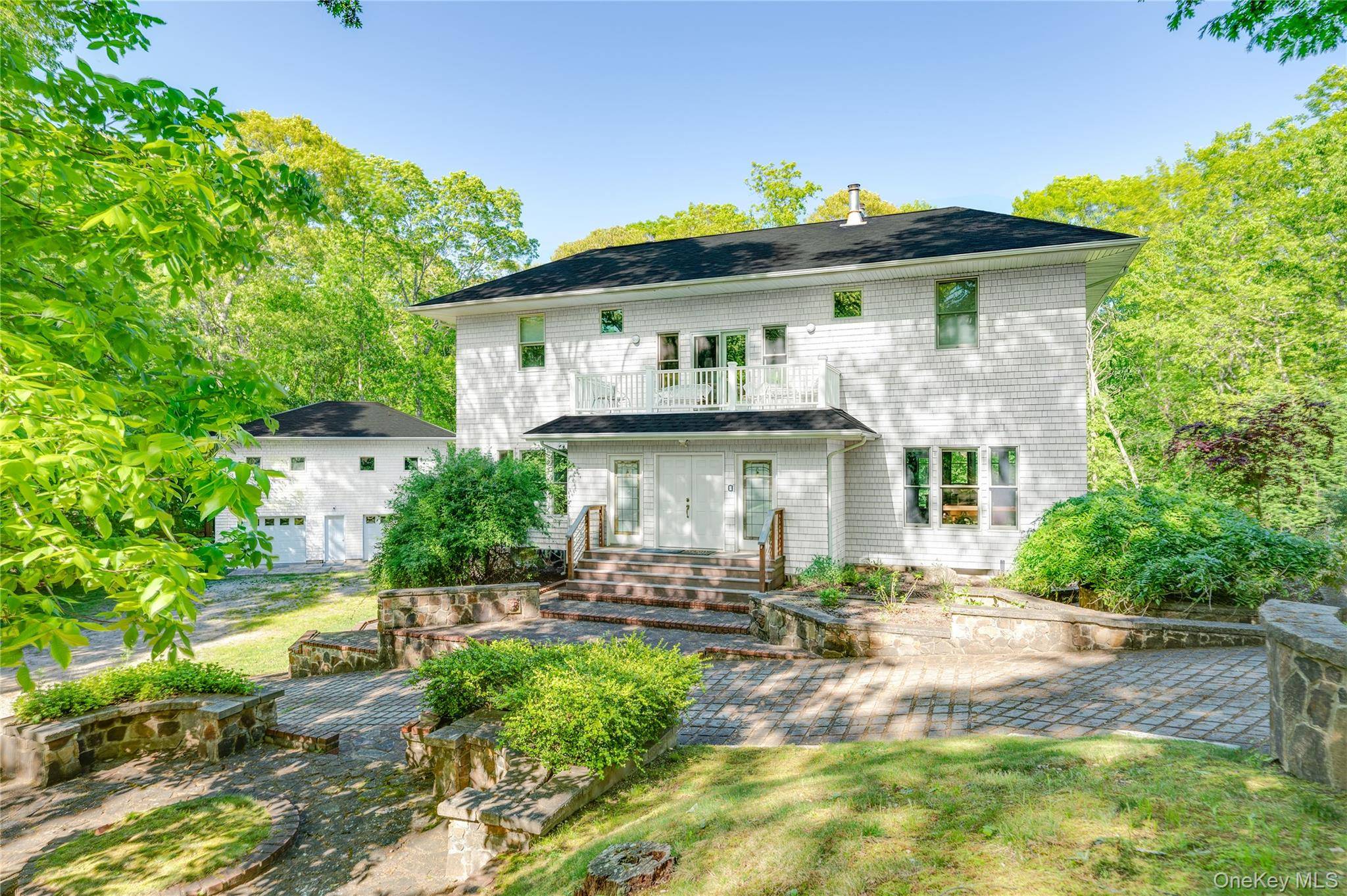 4 Bayview AVE, Shelter Island Heights, NY 11965