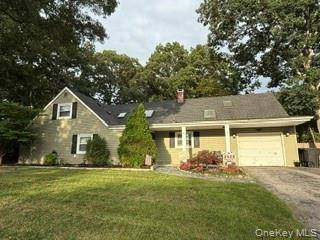23 Lakeside DR, Ronkonkoma, NY 11779