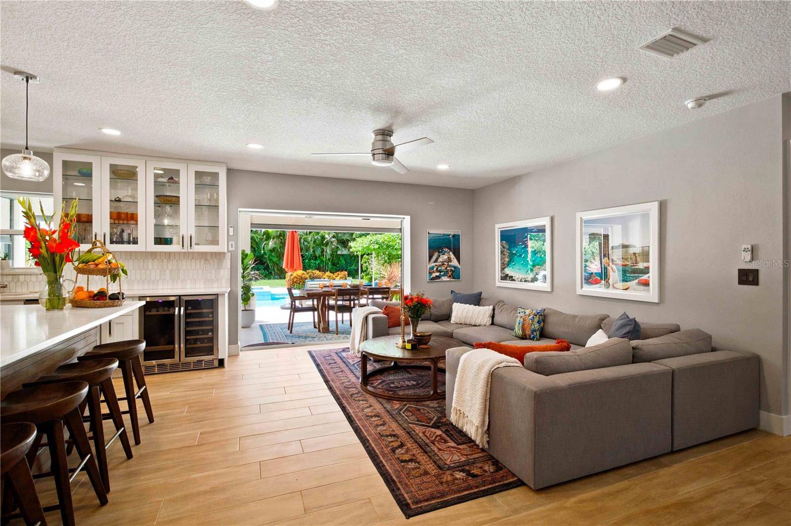 2410 SIESTA DR, Sarasota, FL 34239