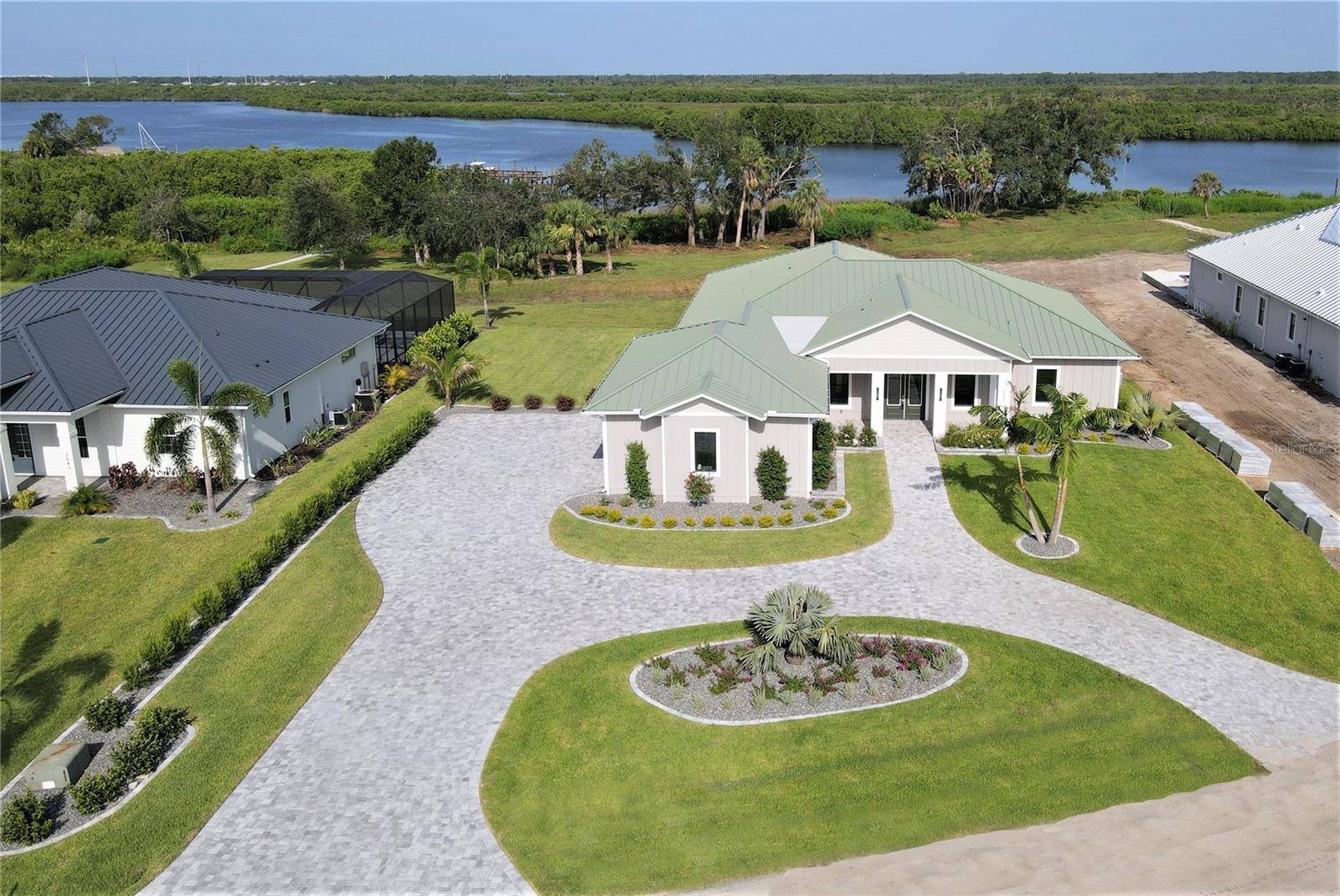 2033 TREASURE LN, Punta Gorda, FL 33982