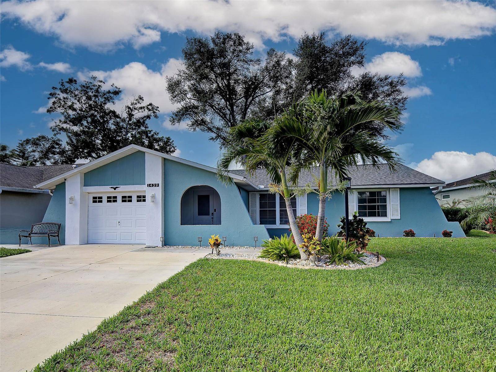 1439 STRADA D ORO, Venice, FL 34292