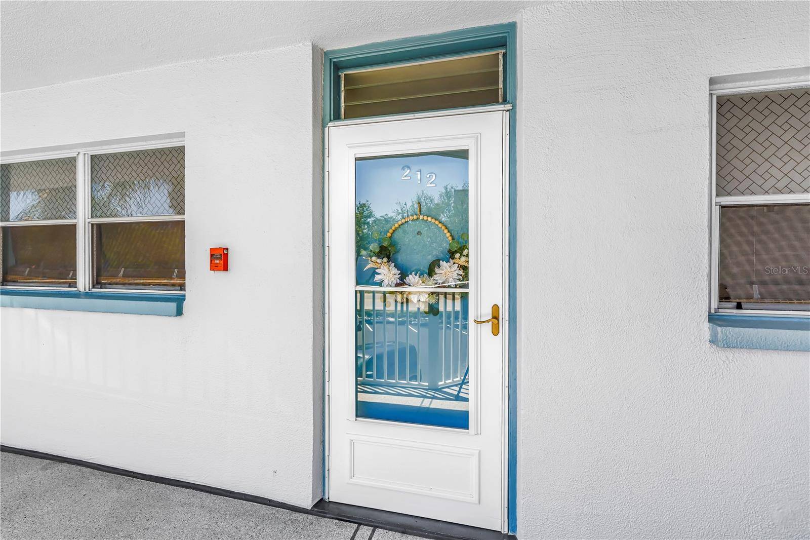 1868 SHORE DR S #212, South Pasadena, FL 33707