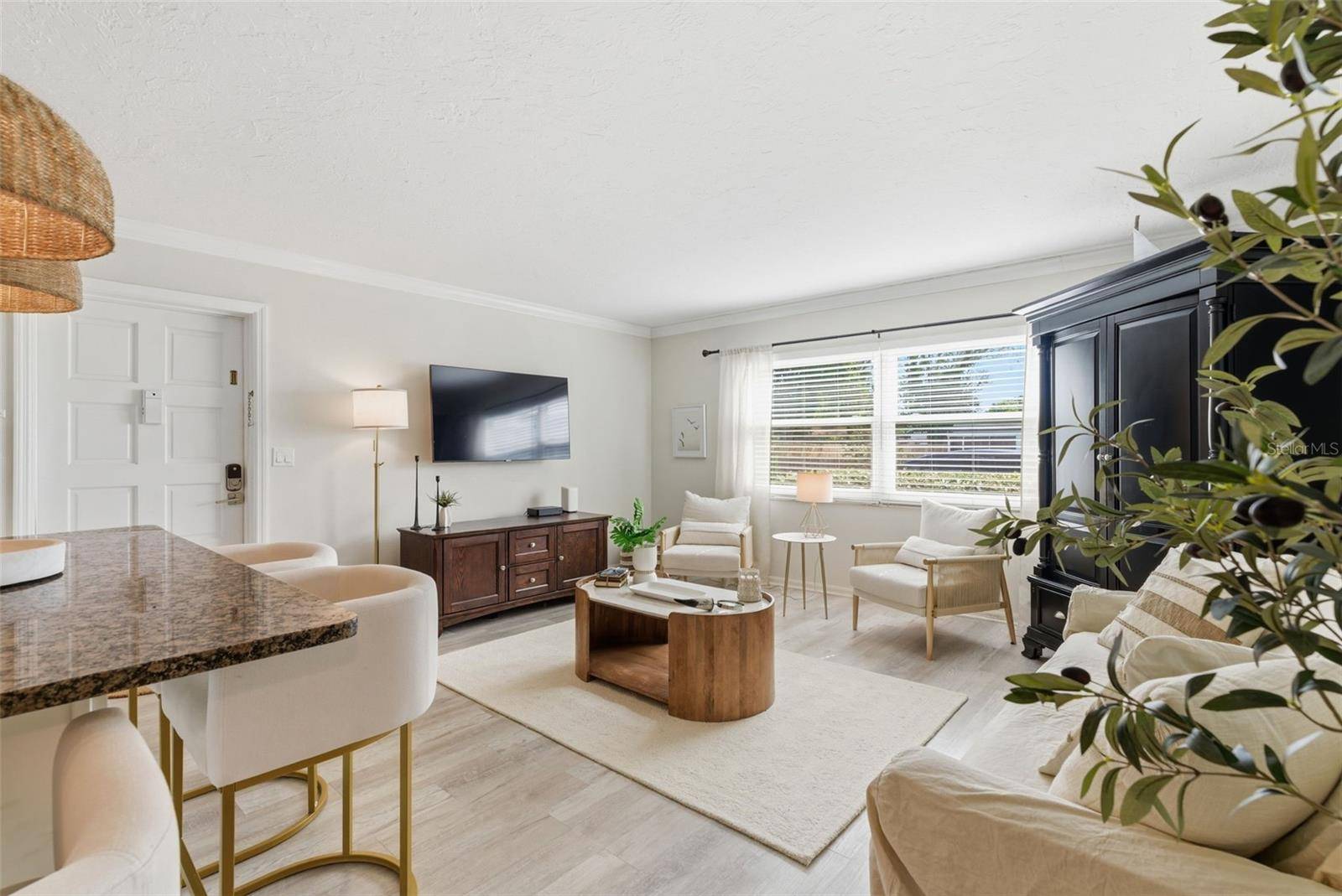 5800 HOLLYWOOD BLVD #214, Sarasota, FL 34231