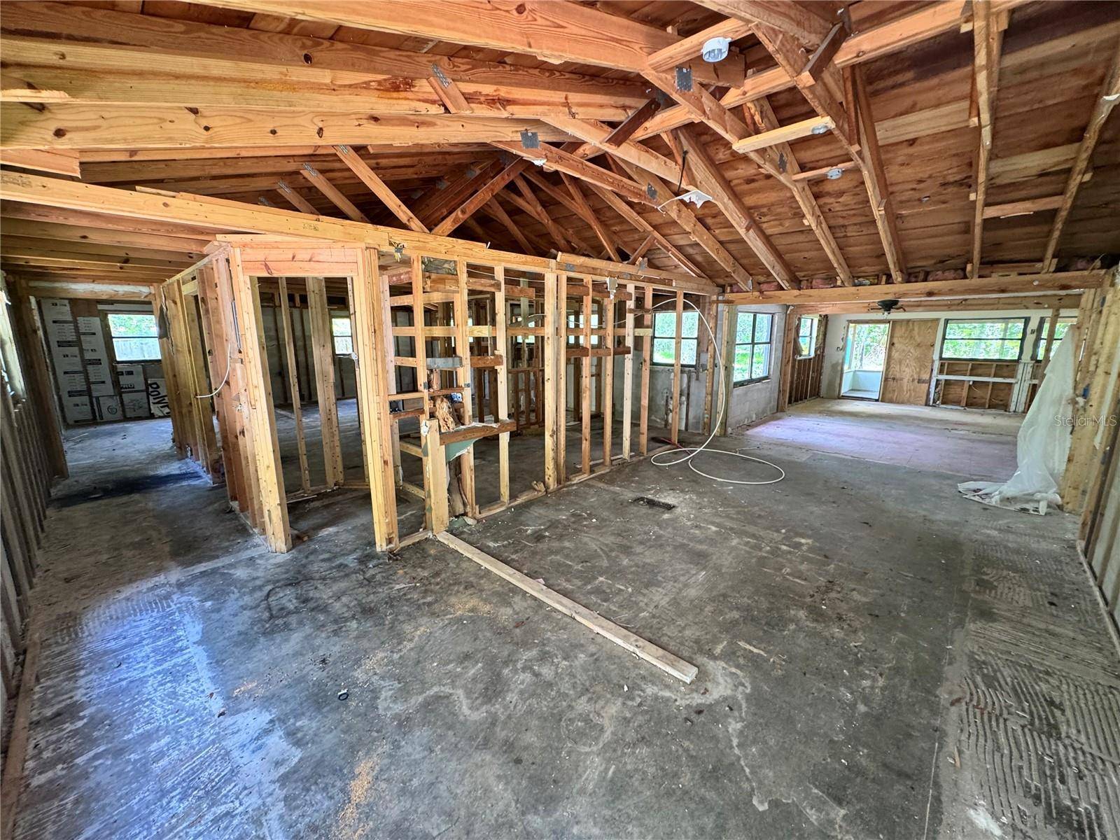 9010 MAIDEN LN, Aripeka, FL 34679