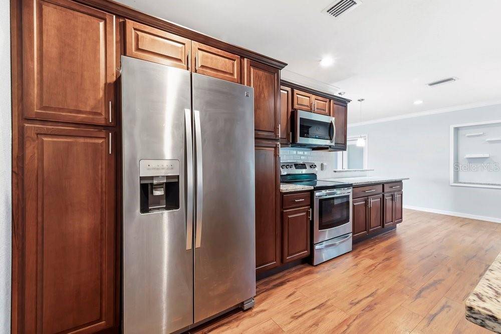 1920 64TH AVE N, St Petersburg, FL 33702