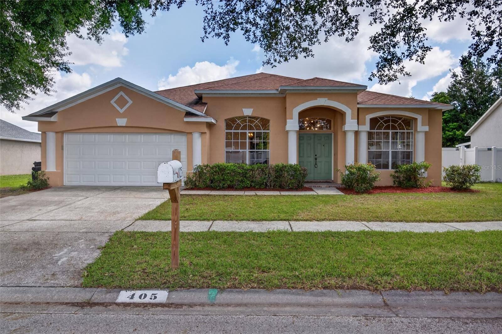 405 COUNTRY VINEYARD DR, Valrico, FL 33594