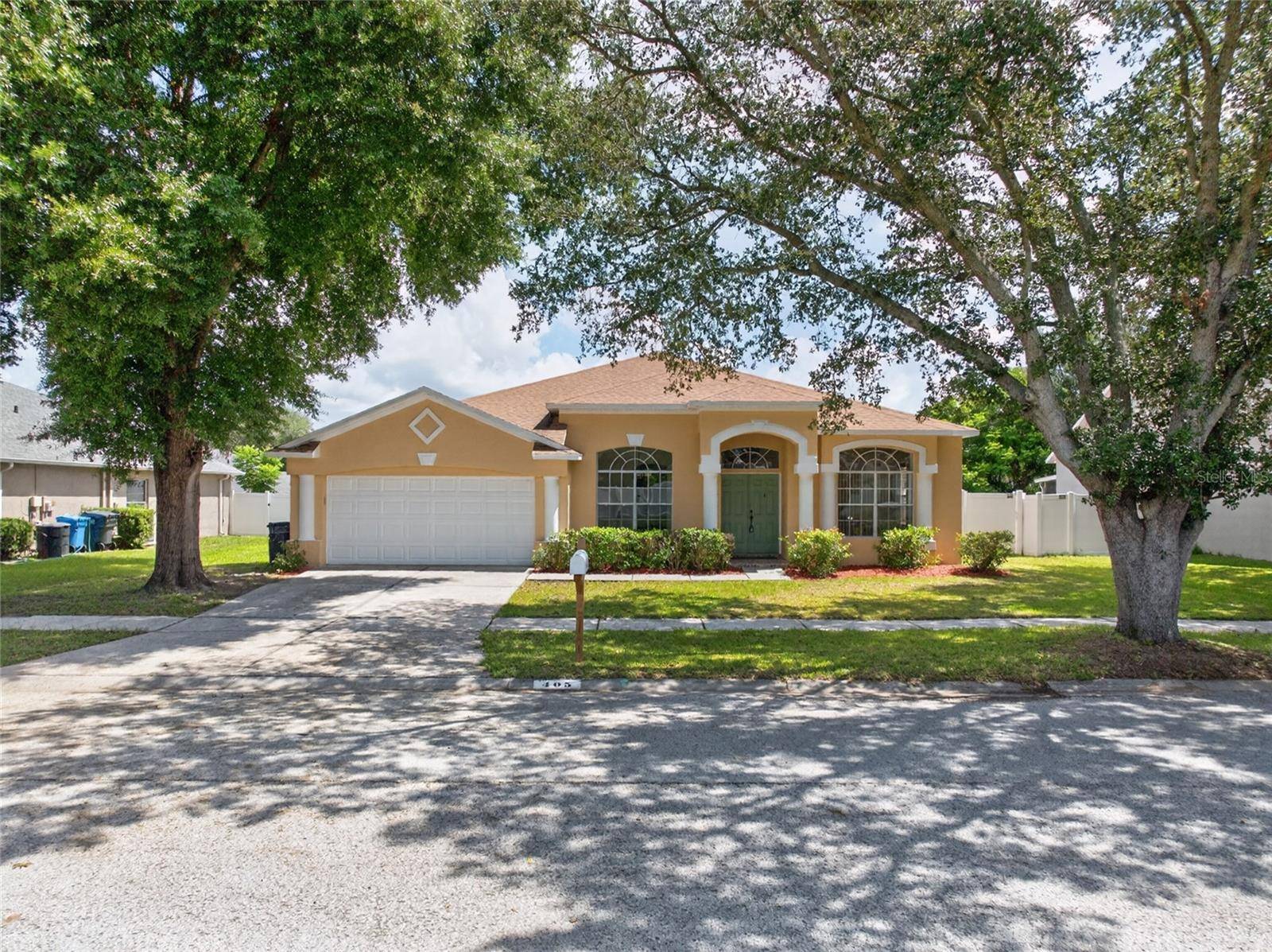 405 COUNTRY VINEYARD DR, Valrico, FL 33594