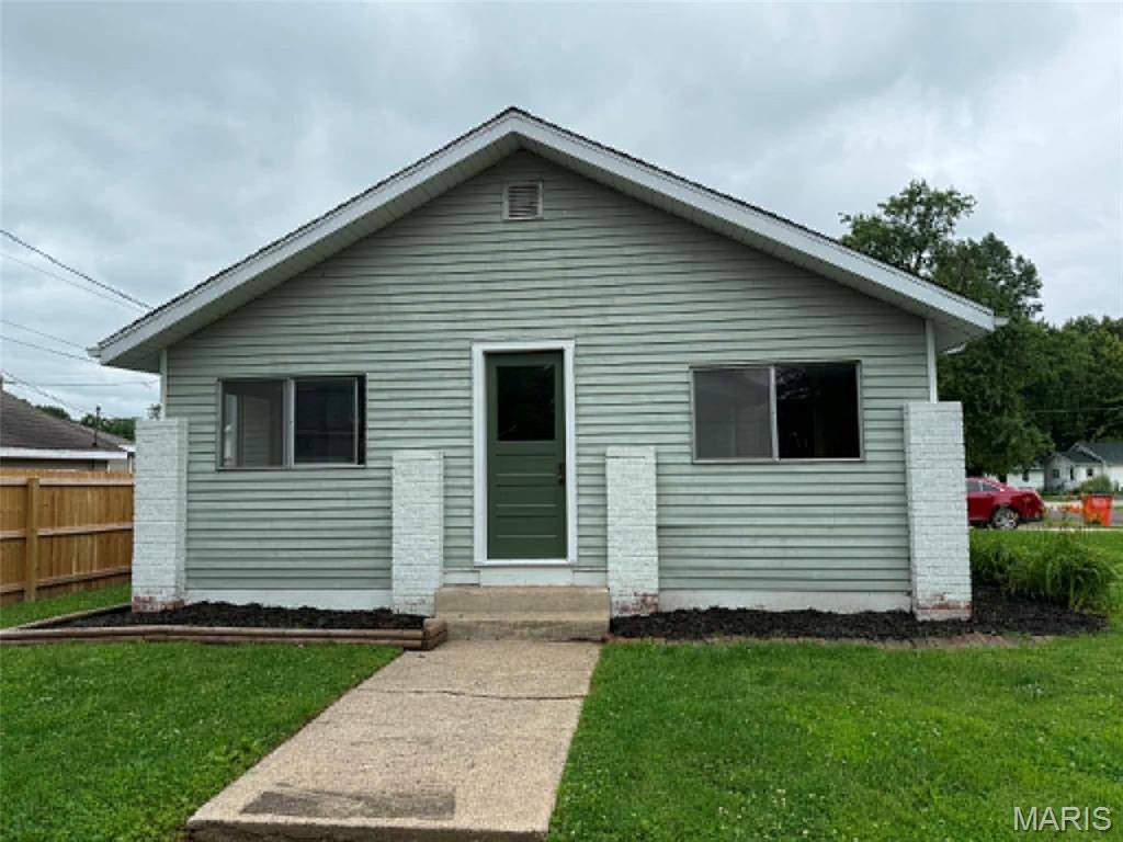 129 N Hudson ST, Vandalia, IL 62471