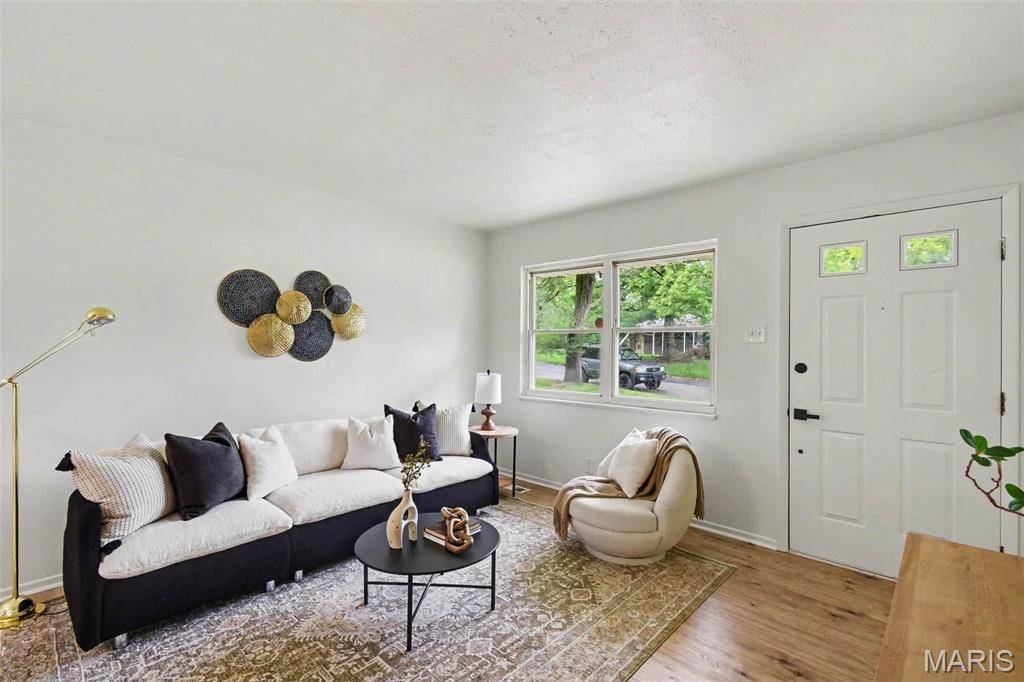 241 Glen Garry RD, St Louis, MO 63137