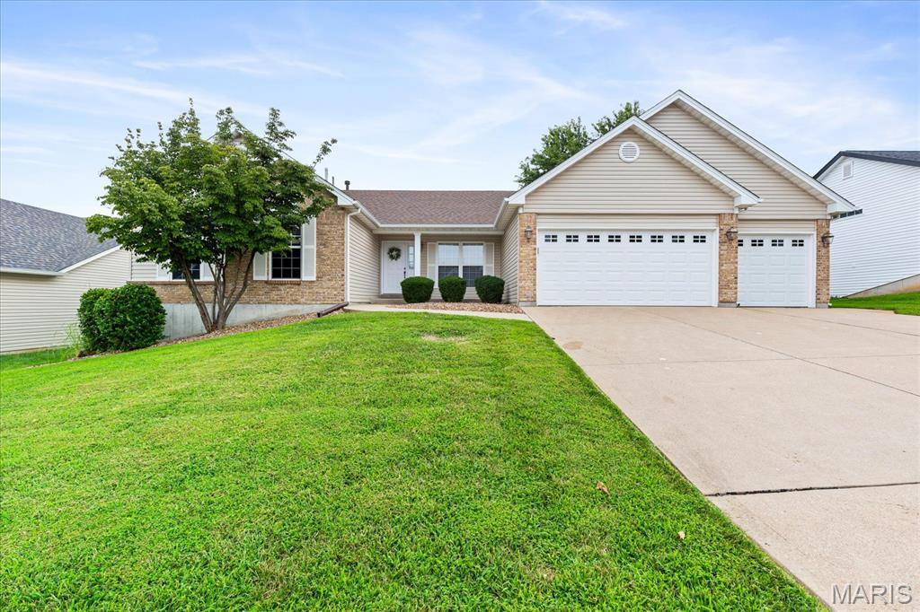 312 Thoreau BLVD, O'fallon, MO 63366