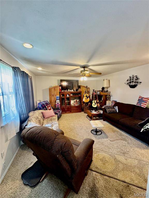 1107 E Washington AVE, Greenville, IL 62246