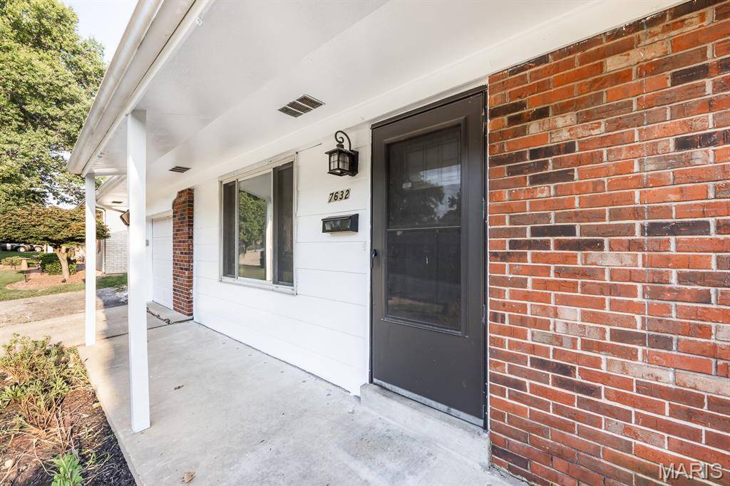 7632 Westchester DR, Belleville, IL 62223