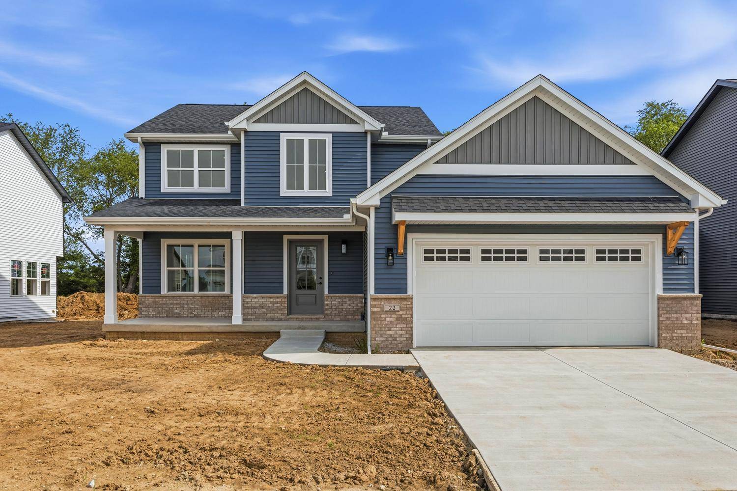22 Meadow DR, Monticello, IL 61856