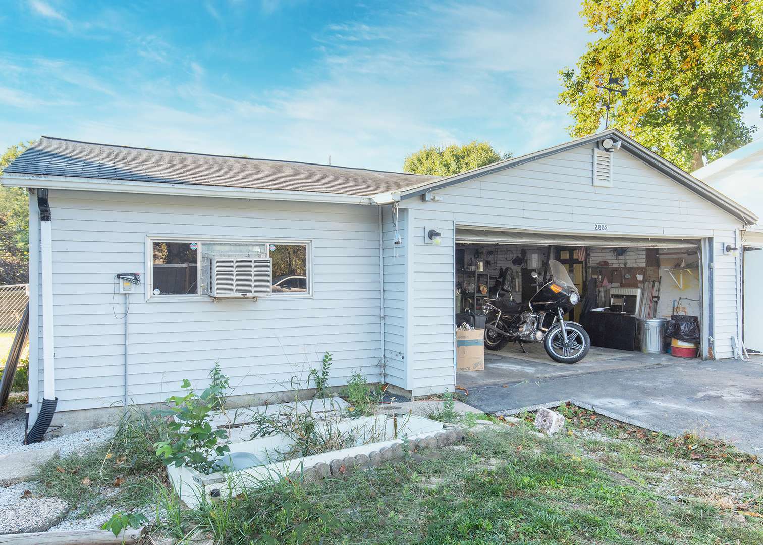 2802 Archer DR, East Moline, IL 61244