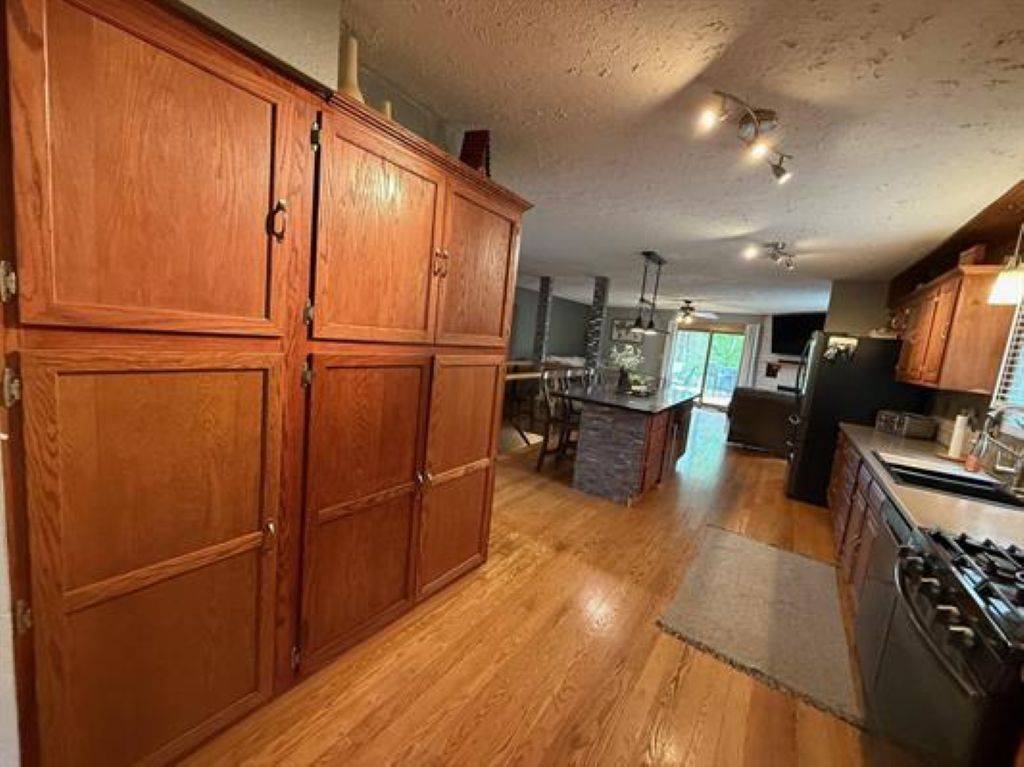 7758 Ray CT, Roscoe, IL 61073