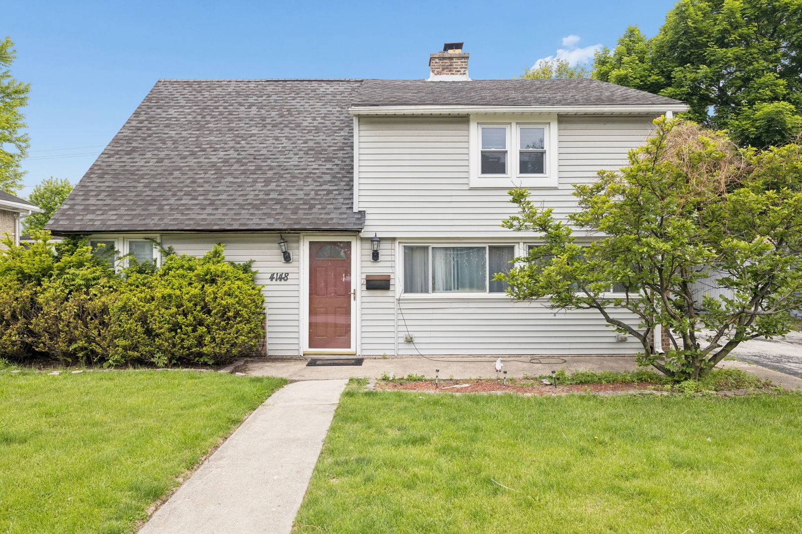 4148 Maple AVE, Lyons, IL 60534