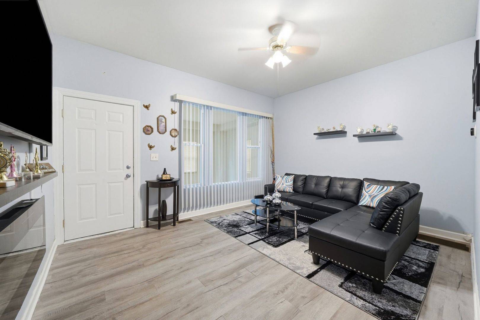 8632 S Sangamon ST, Chicago, IL 60620