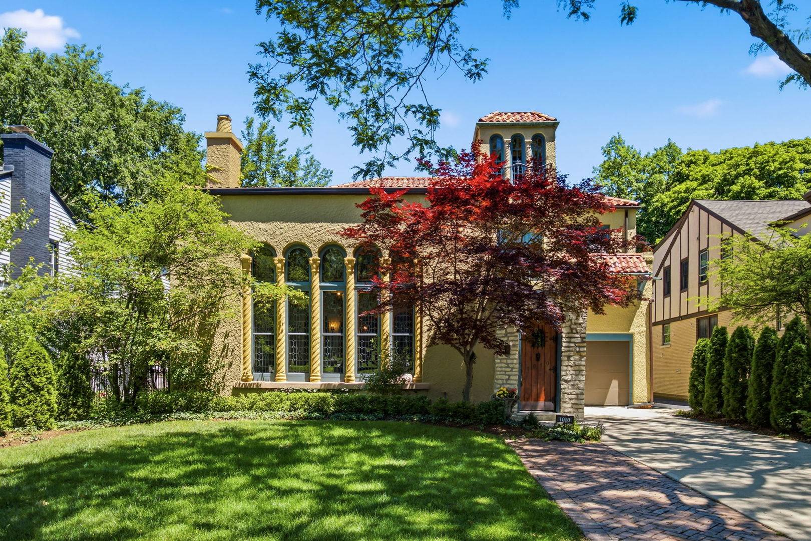 1010 Sheridan RD, Wilmette, IL 60091