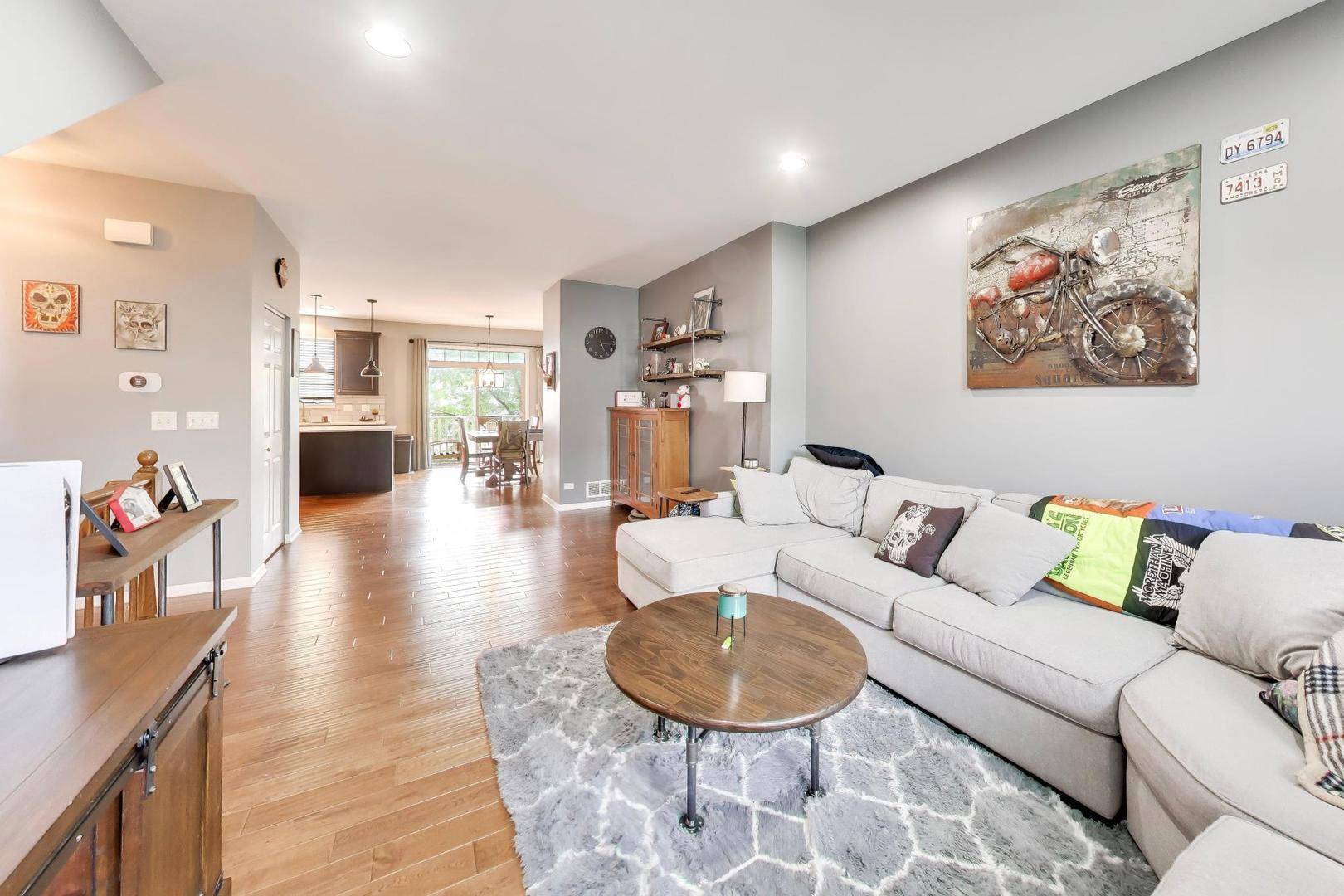 0n092 Forsythe CT, Winfield, IL 60190