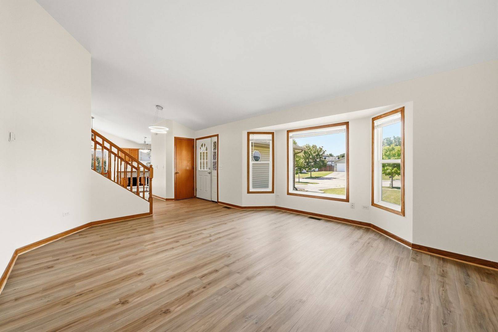 1402 Enborn DR, Joliet, IL 60431