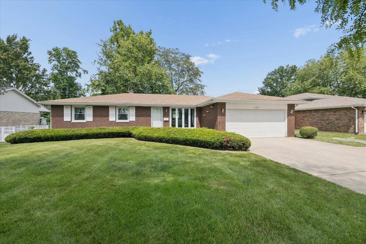 2021 Glenwood AVE, Joliet, IL 60435