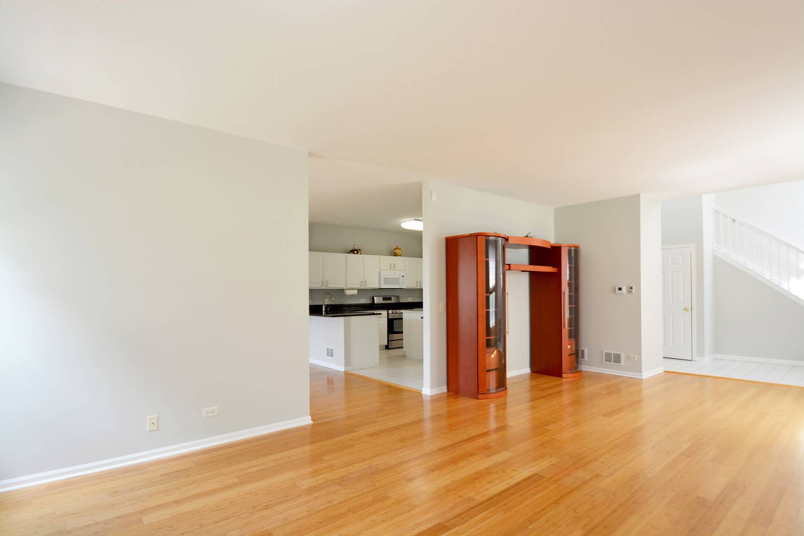 208 Westminster DR, Bloomingdale, IL 60108