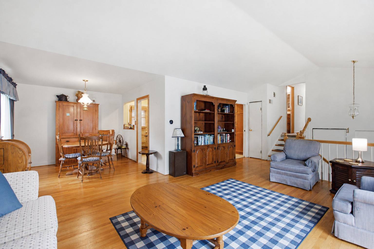 1103 Kenton RD, Deerfield, IL 60015