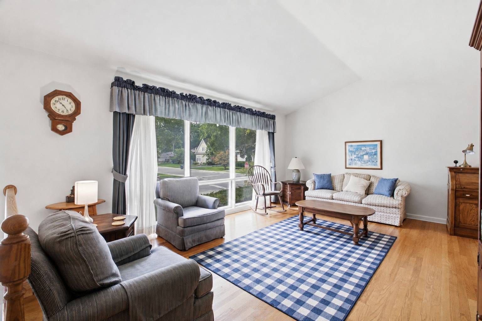 1103 Kenton RD, Deerfield, IL 60015