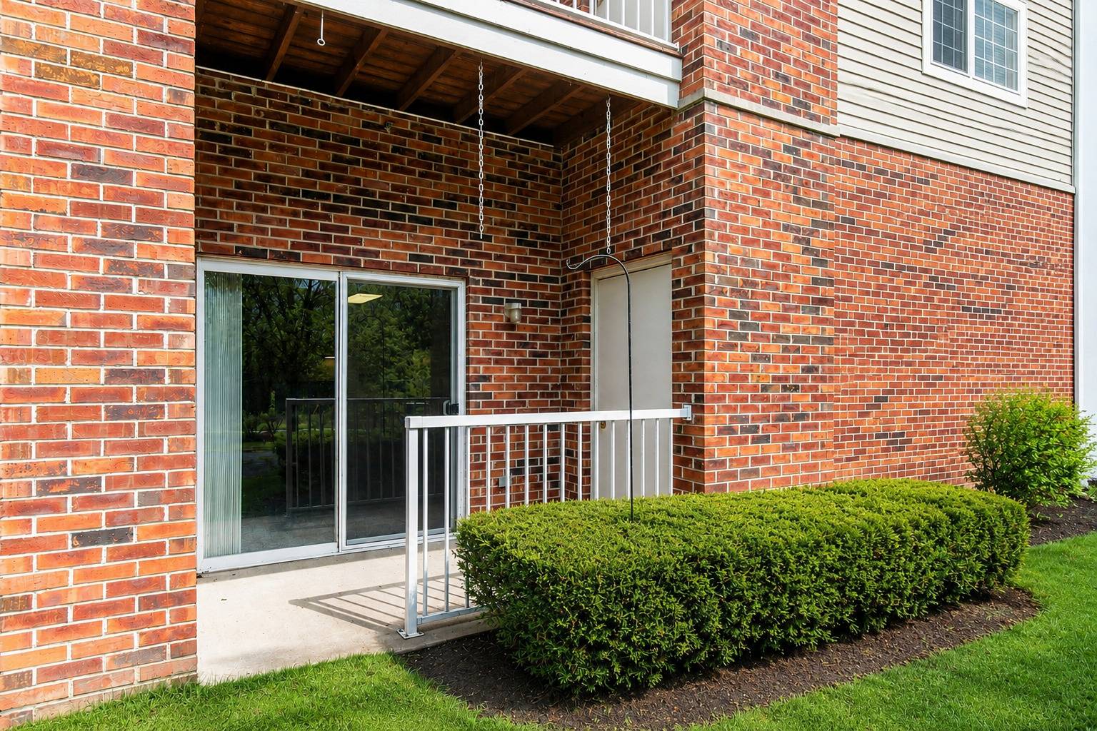 801 N McLean BLVD #110, Elgin, IL 60123