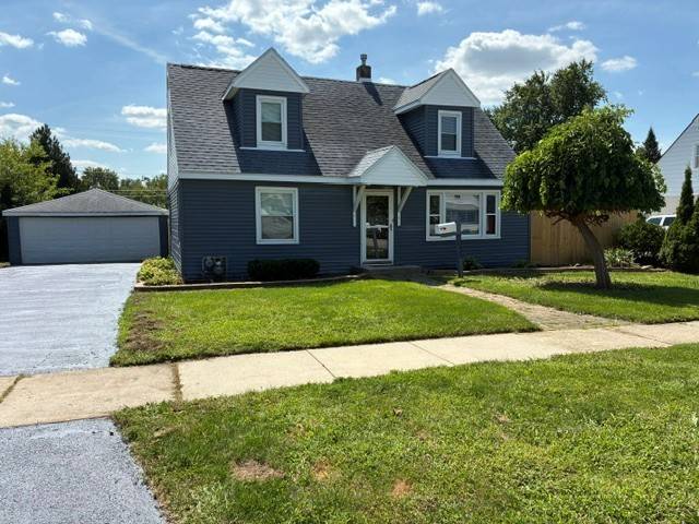 7035 W 115th ST, Worth, IL 60482