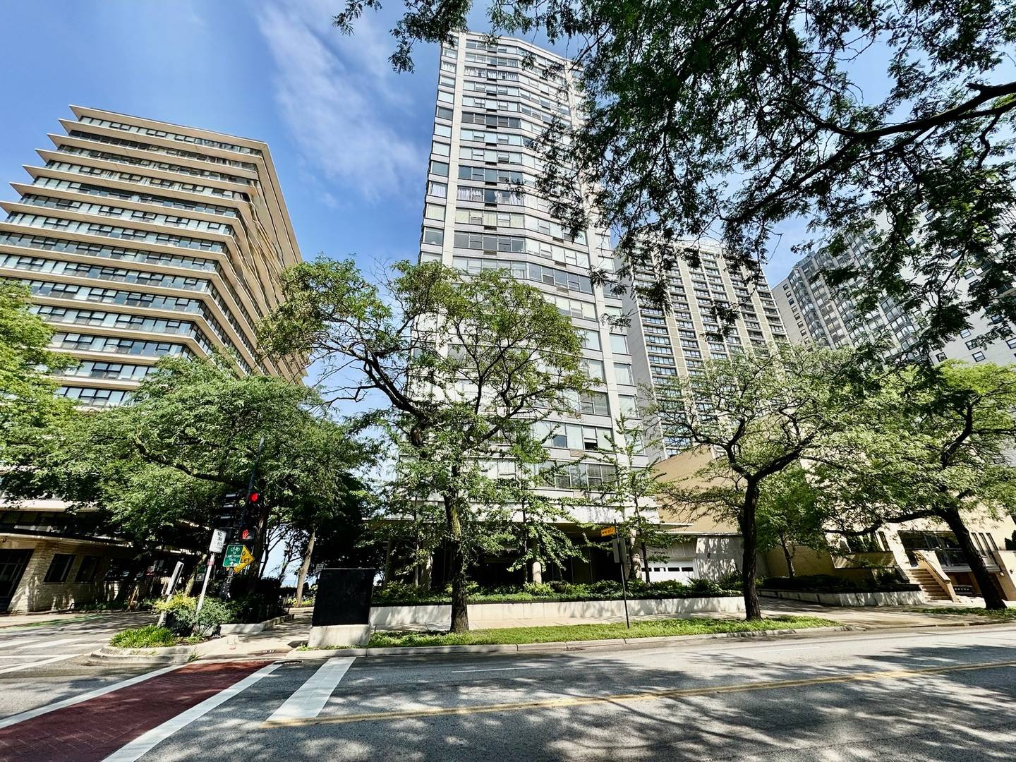 5757 N Sheridan RD #16H, Chicago, IL 60660
