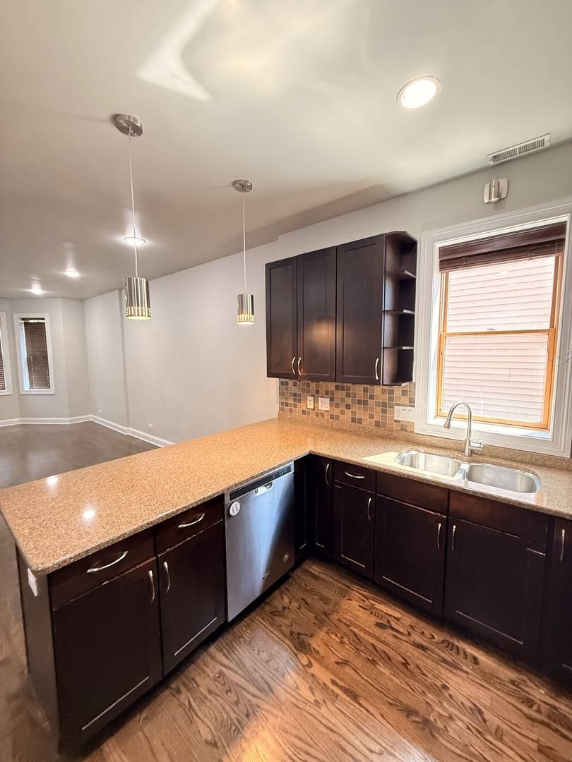 3862 S Lake Park AVE #1s, Chicago, IL 60653