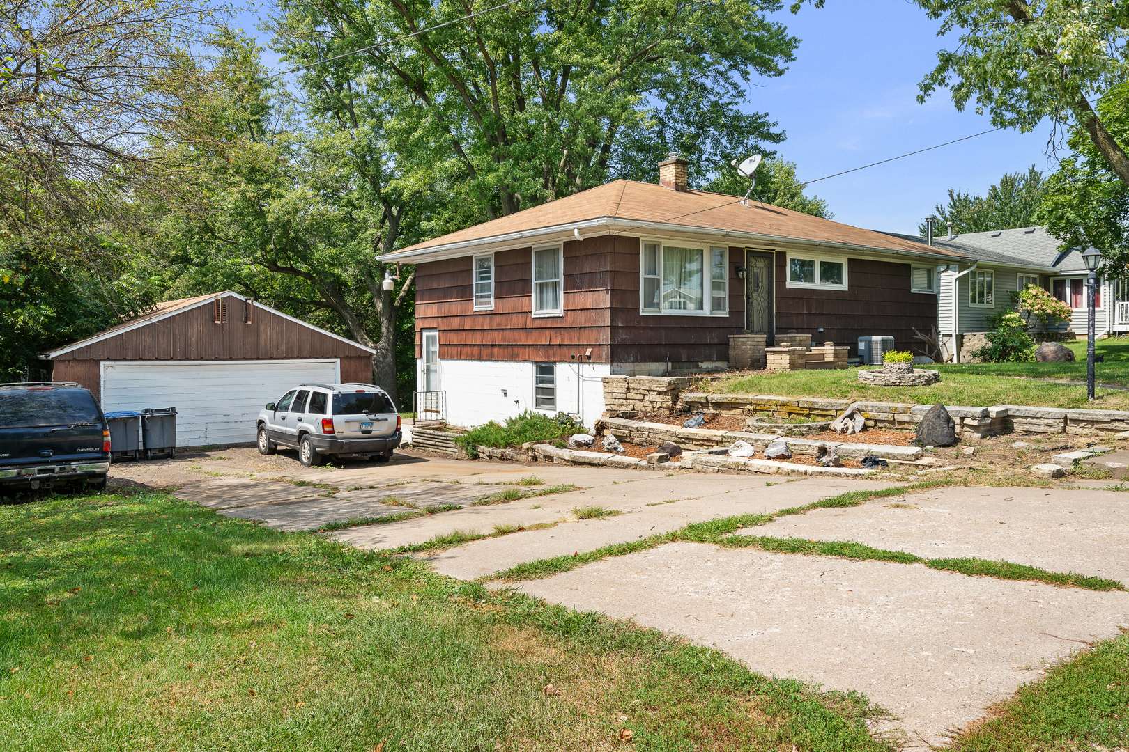 8824 27th ST, Milan, IL 61264