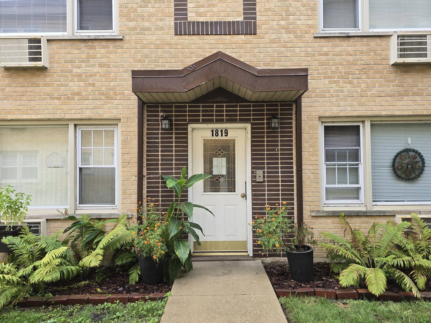 1819 W Touhy AVE #4, Chicago, IL 60626
