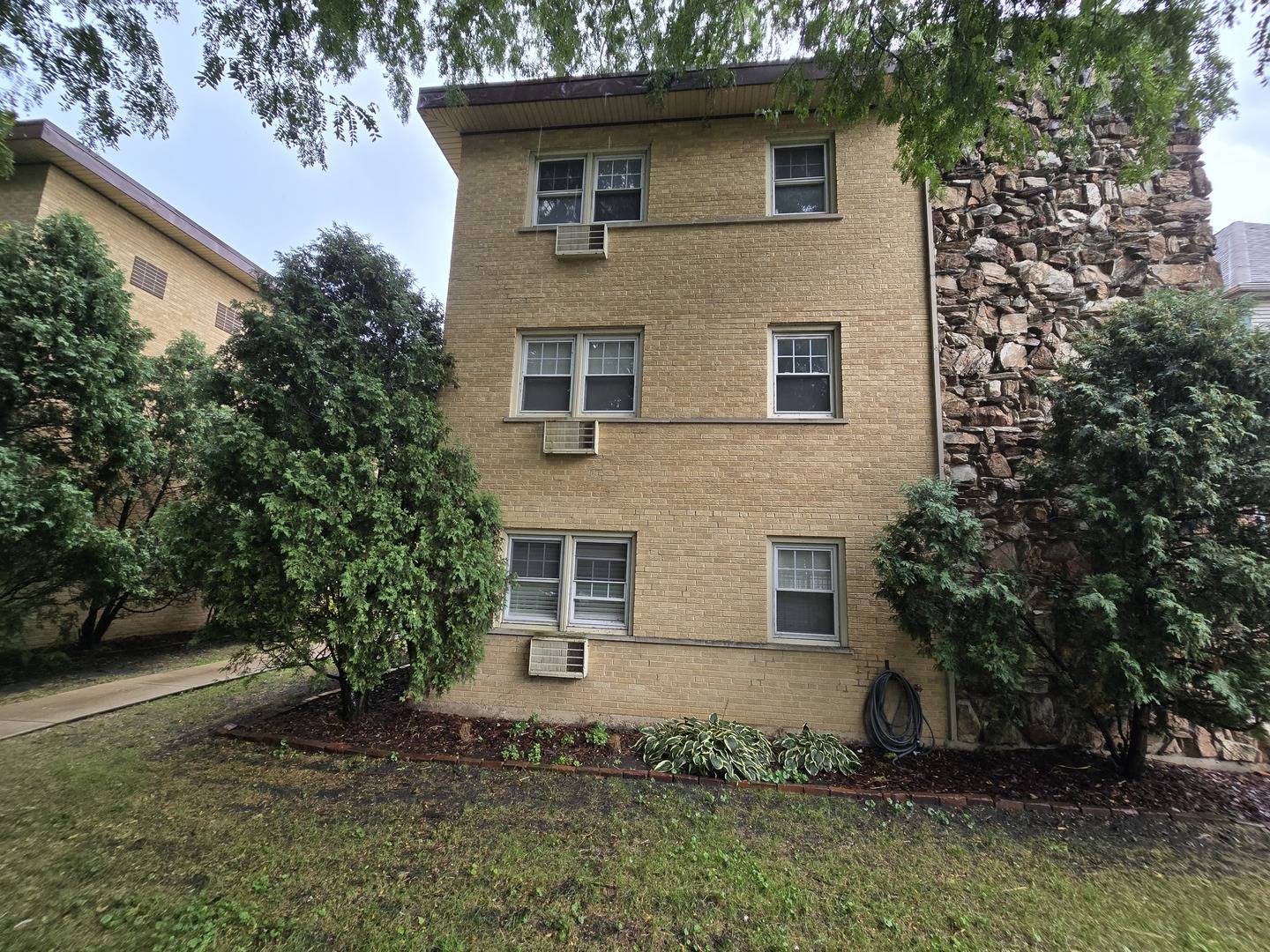 1819 W Touhy AVE #4, Chicago, IL 60626