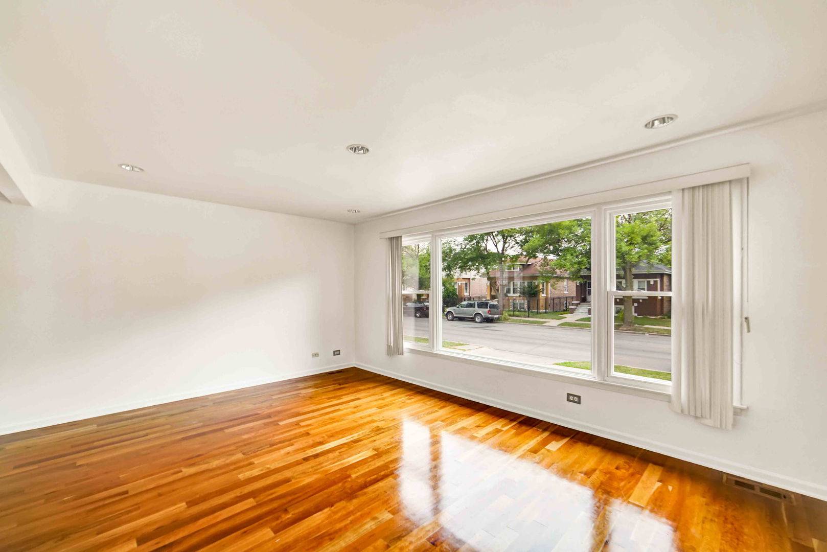 2725 N OAK PARK AVE, Chicago, IL 60707