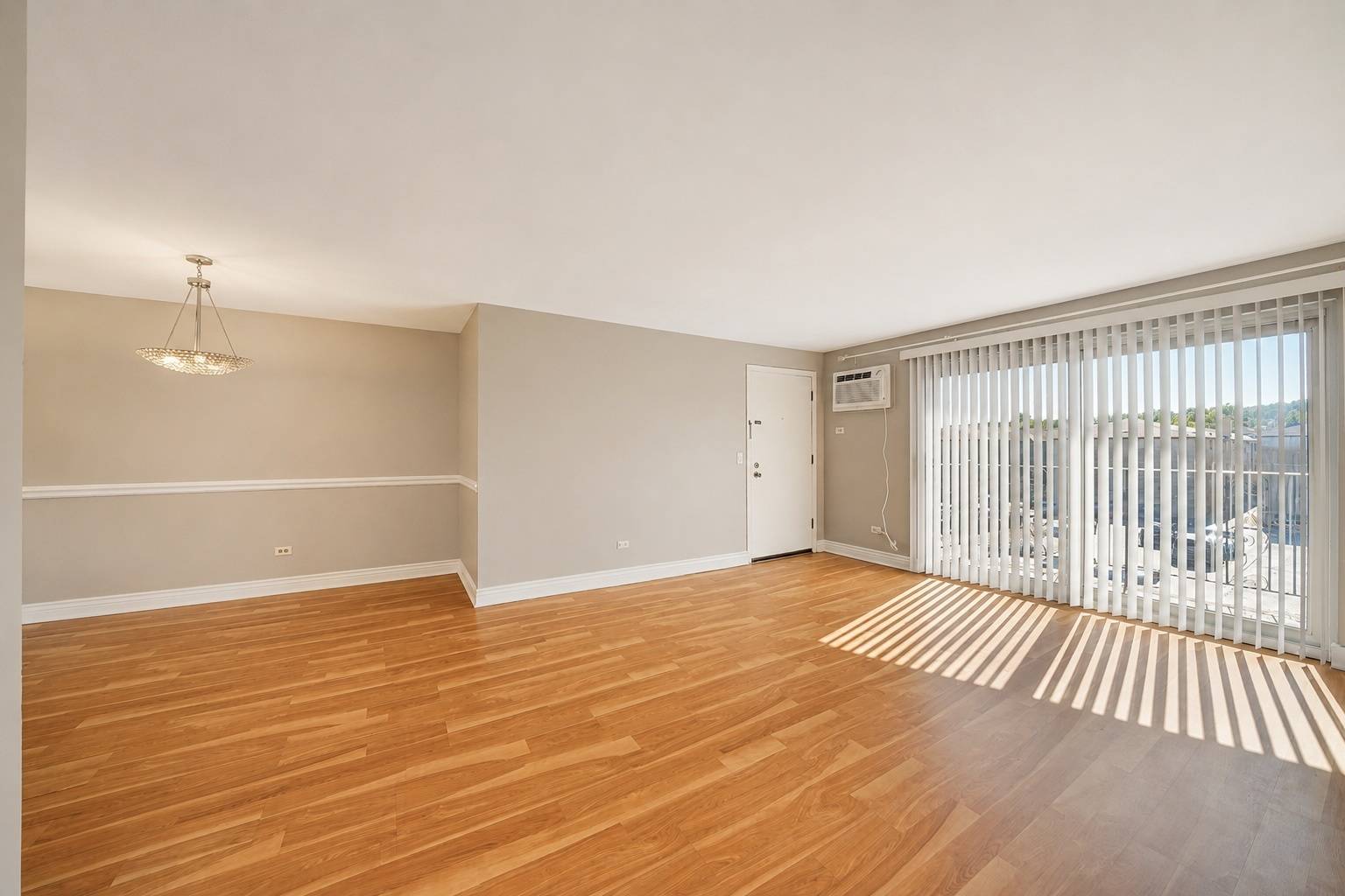 8701 W FOSTER AVE #307, Chicago, IL 60656
