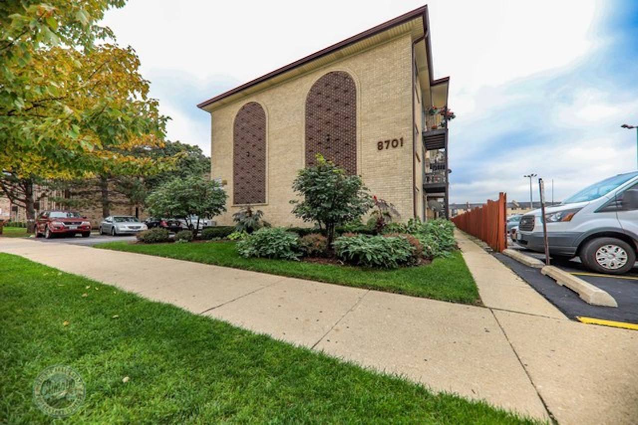 8701 W FOSTER AVE #307, Chicago, IL 60656