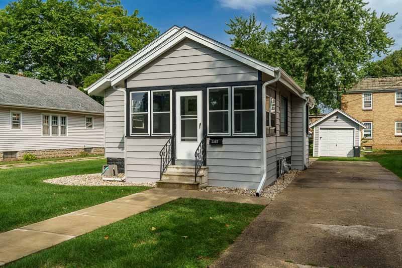 2305 Logan ST, Rockford, IL 61103